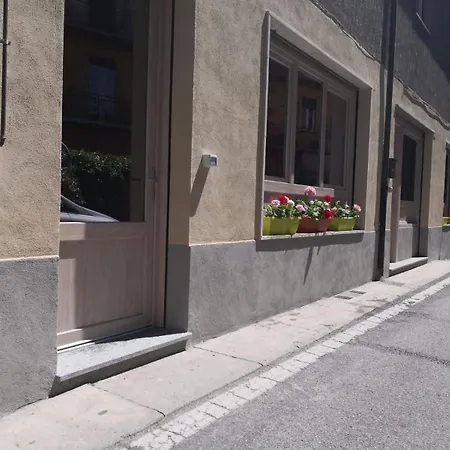 Orange House * Aosta