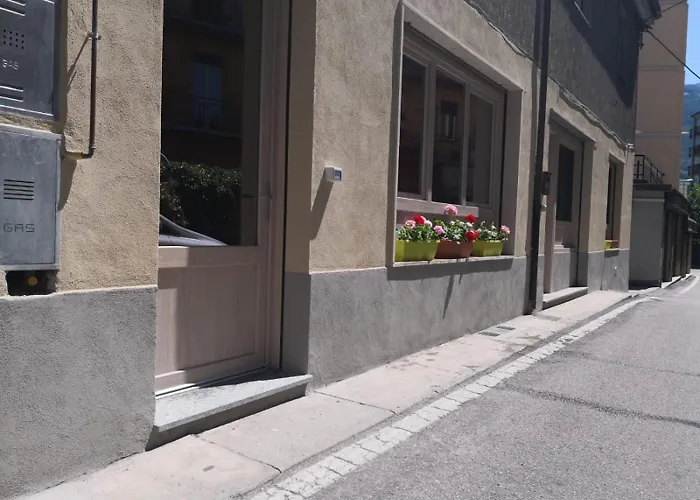 Orange House * Aosta